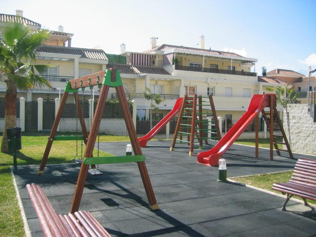 Terrasol Baviera Golf Apartment Caleta De Velez Luaran gambar