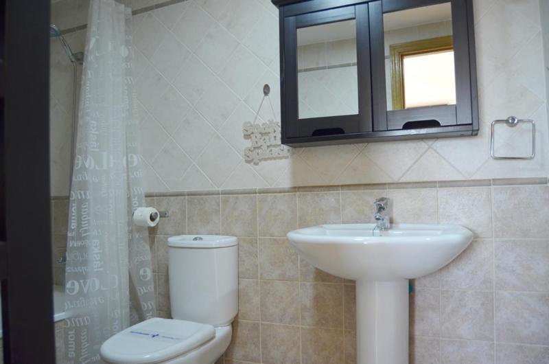 Terrasol Baviera Golf Apartment Caleta De Velez Luaran gambar